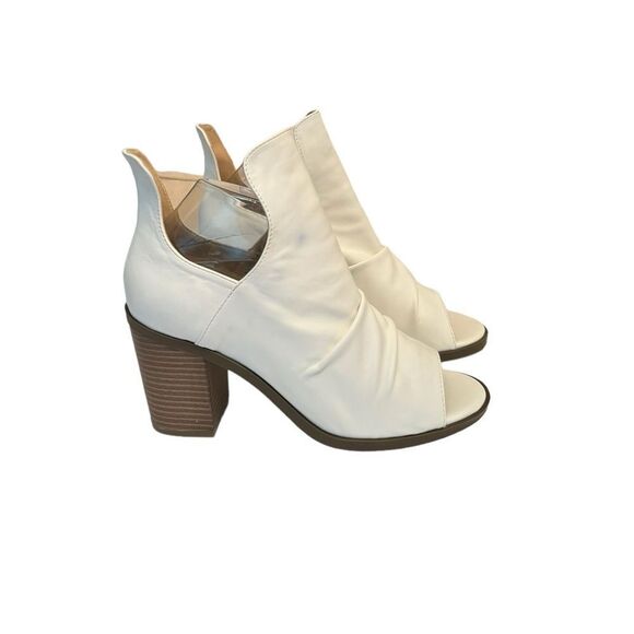 GC Shoes White Vegan Leather Susana Slip On Peep Toe Block Heels Size 8.5 NWT - Picture 4 of 7
